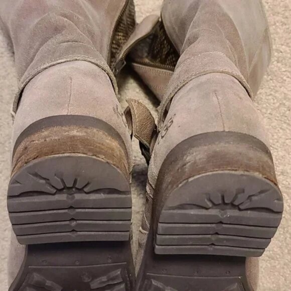 🎉 UGG leather "Silva" leather Moto Boots 🎉 - Picture 5 of 12